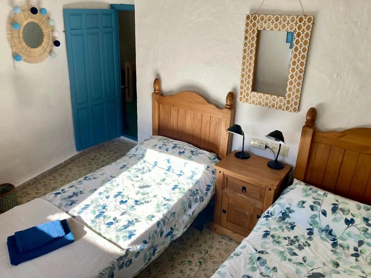 Casa Amigos Sorvilan - La Almendra 0*,  Spain